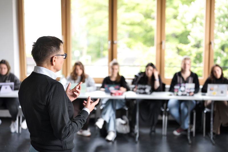 Internationales Symposium „Caring in Vulnerable Constellations of Live-in Care“